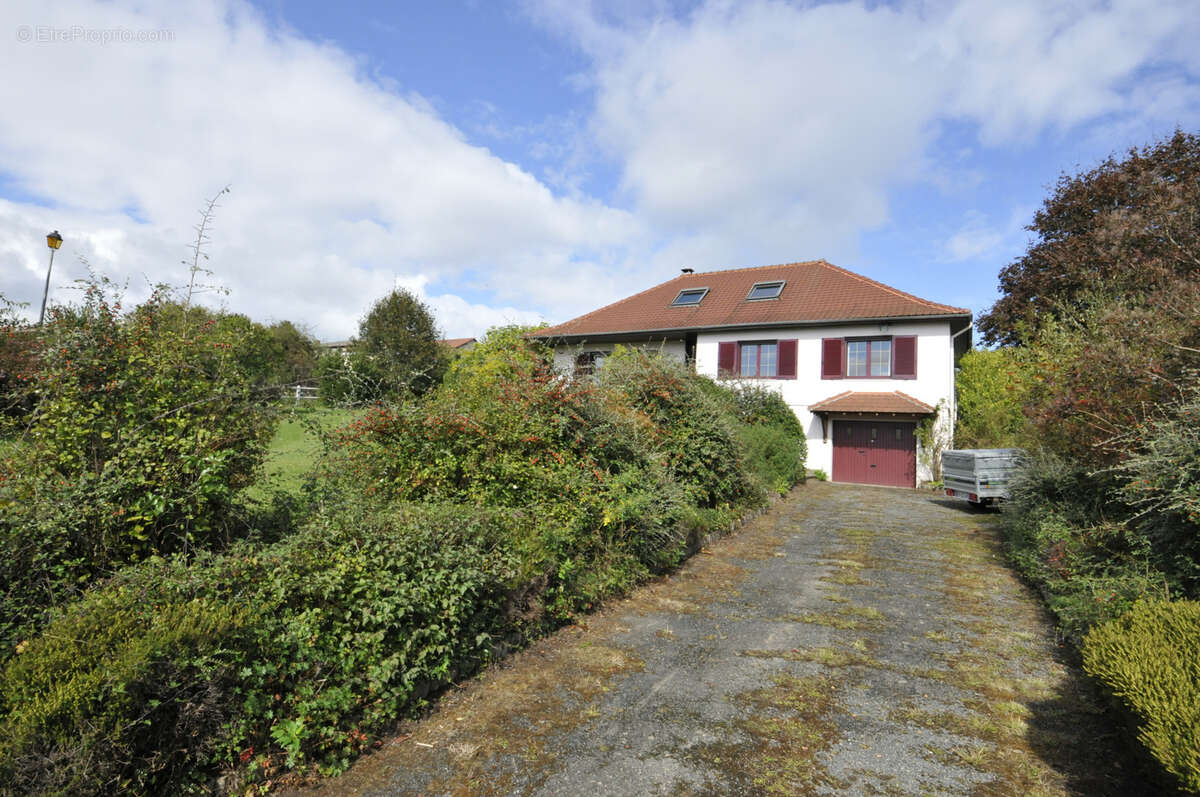 Maison à SAINT-PRIEST-SOUS-AIXE