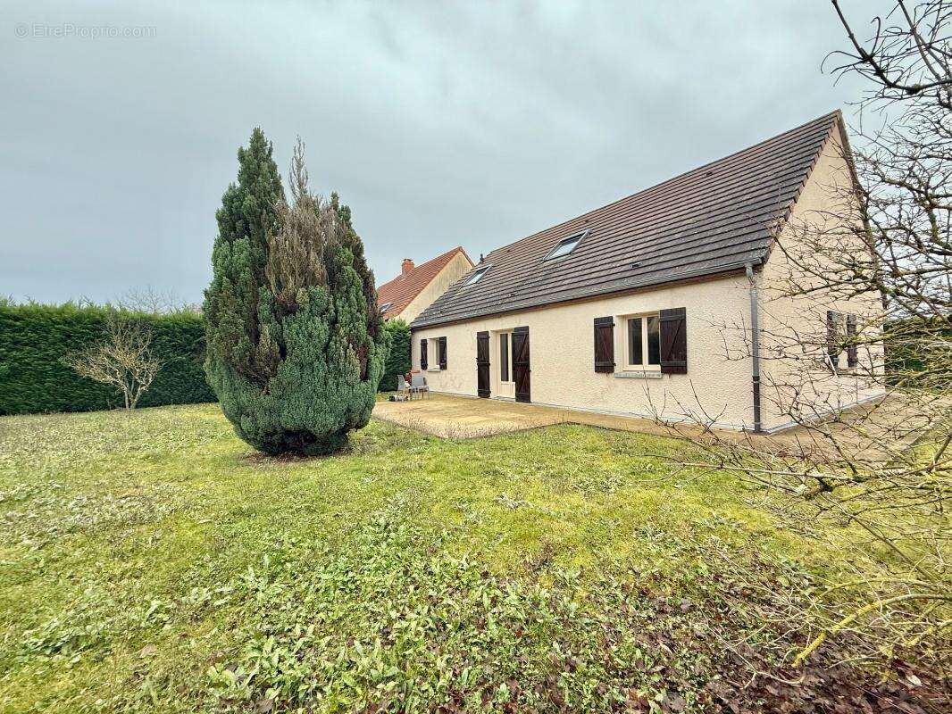 Maison à LONGECOURT-EN-PLAINE