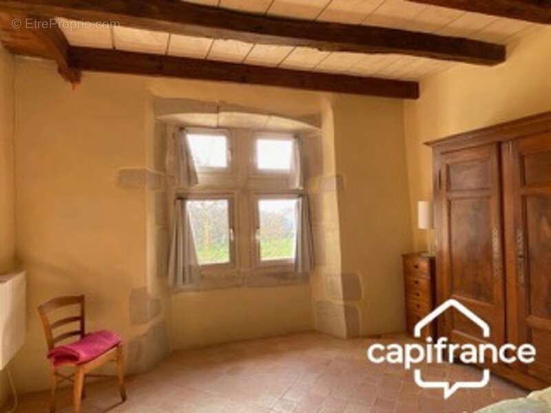GRANDE MAISON FAMILIALE  10 pièces 256 m² habitables sur 2 niveaux avec GITE terrain 14500 m² - photo 9