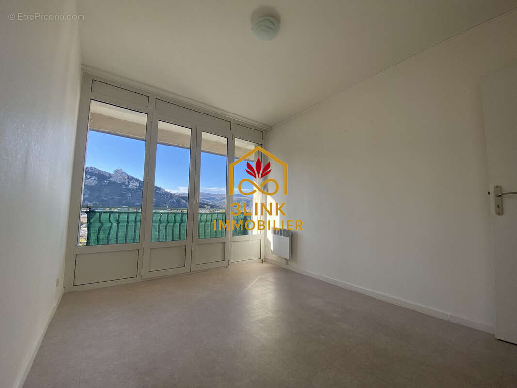 Appartement à GUILHERAND-GRANGES