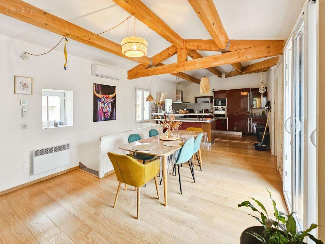 Maison à SAINTE-ANASTASIE