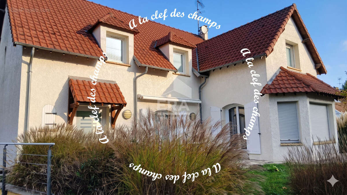 Maison à SAINT-REMY-LES-CHEVREUSE