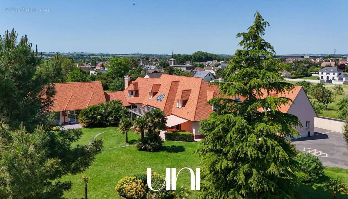 Maison à SAINT-MARTIN-DE-FONTENAY