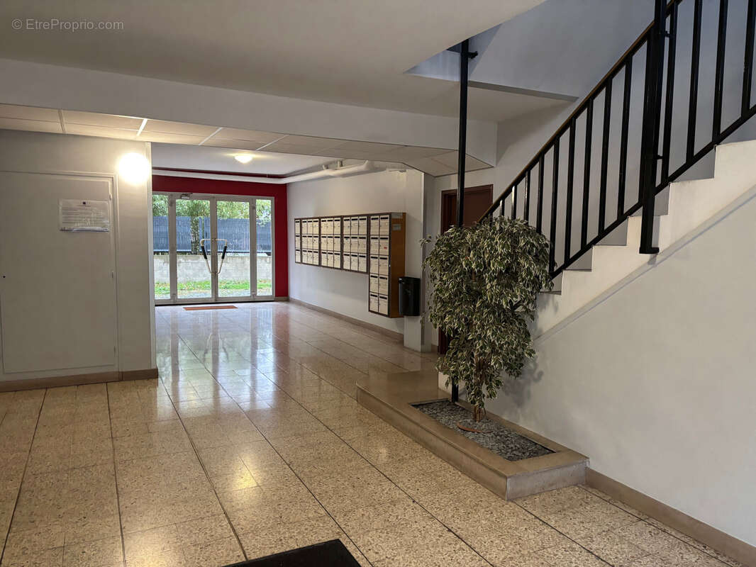 Appartement à SAINT-CYR-SUR-LOIRE