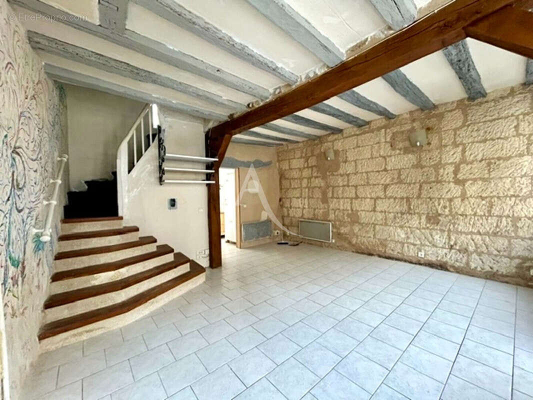 Maison à MONTRICHARD