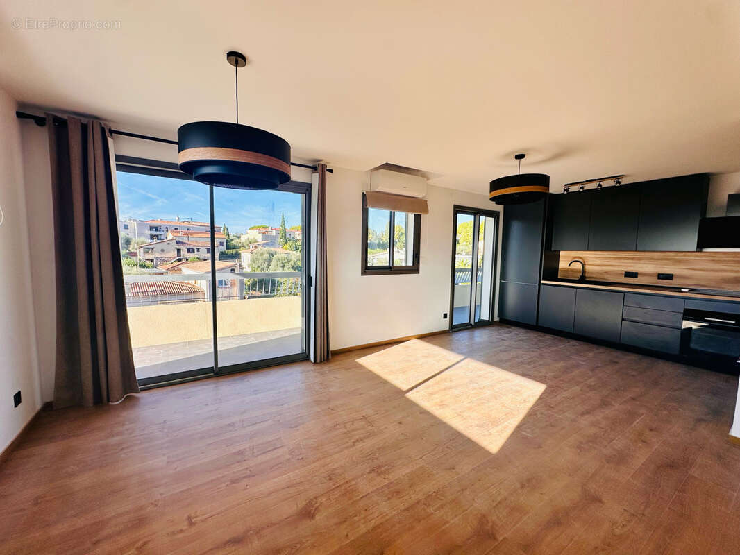 Appartement à VENCE