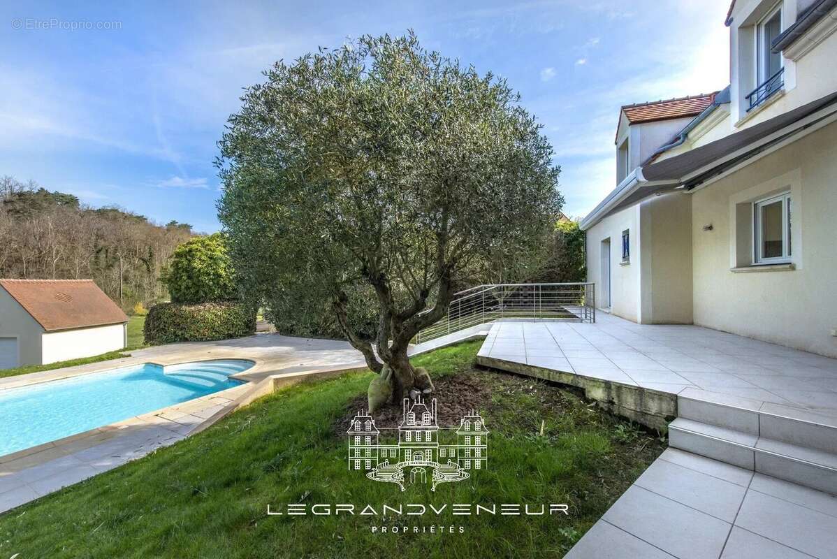 Maison à FONTAINEBLEAU