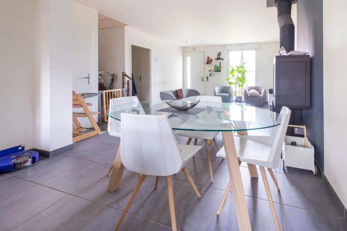 Maison à VILLEPREUX