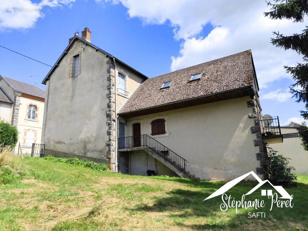 Photo 1 - Maison à LA COURTINE