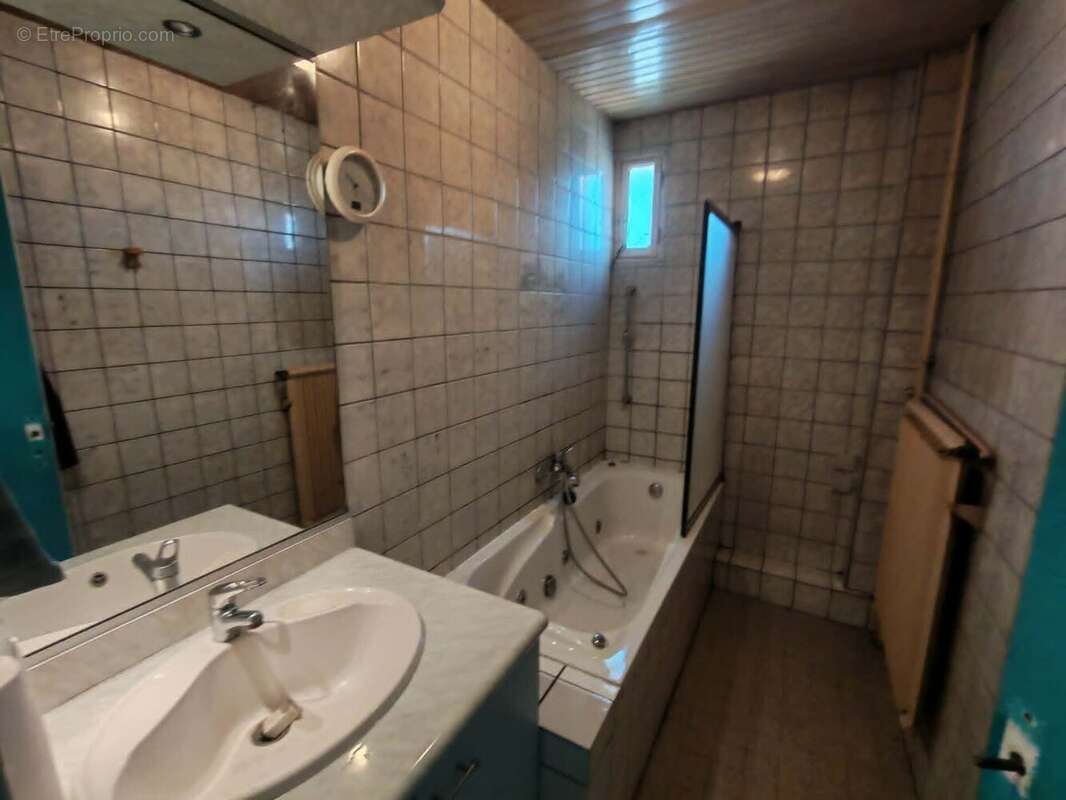 Appartement à PORT-DE-BOUC