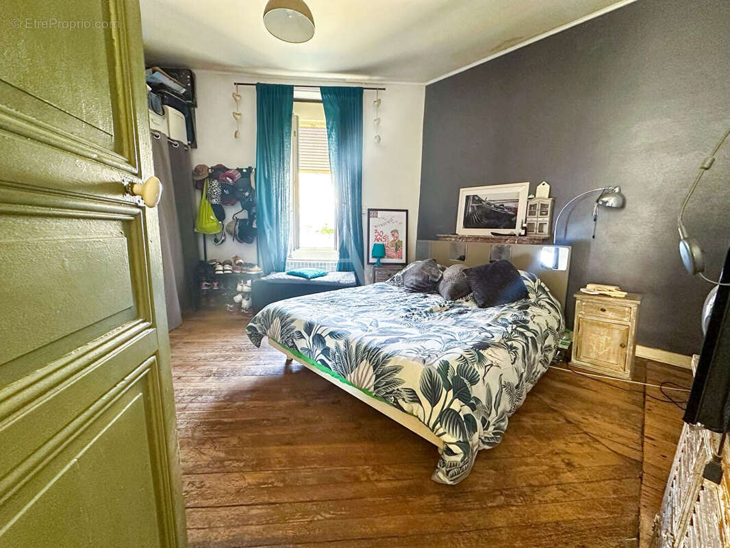 Maison à vendre en plein centre d'Apremont avec jardin et vue château - photo 4