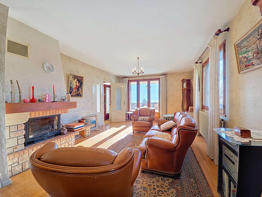 Maison à SAINT-ISMIER