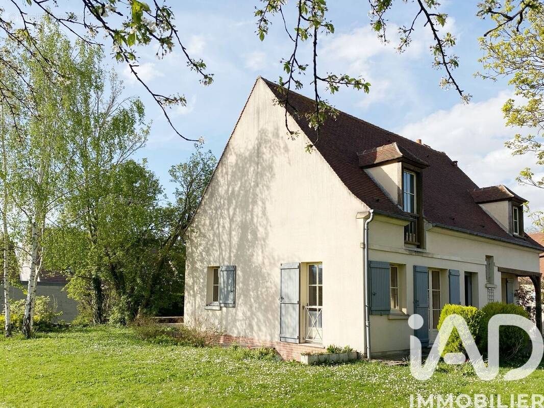 Photo 1 - Maison à COMPIEGNE