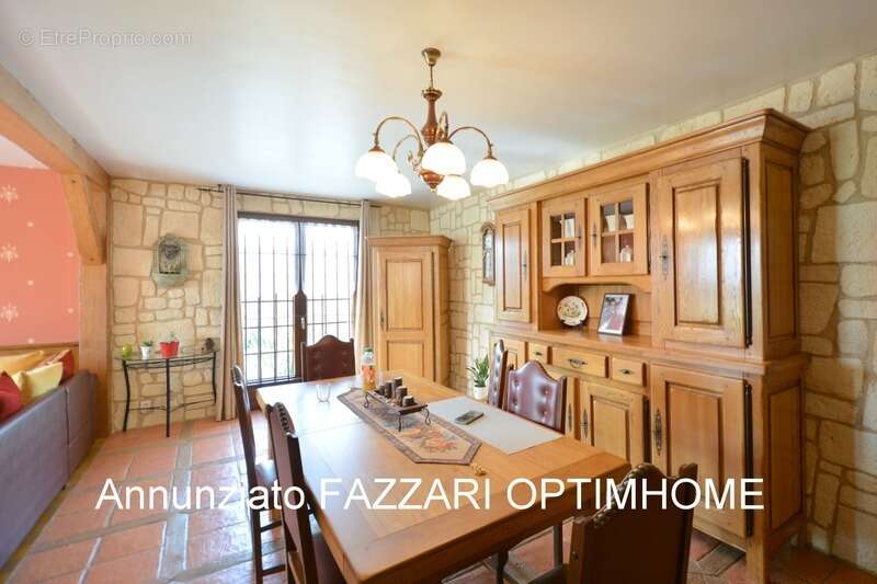 À vendre en exclusivité à Stenay, vaste maison familiale de plain-pied – 175 m² habitables – 5 chambres – terrain 1 528 m² - photo 6
