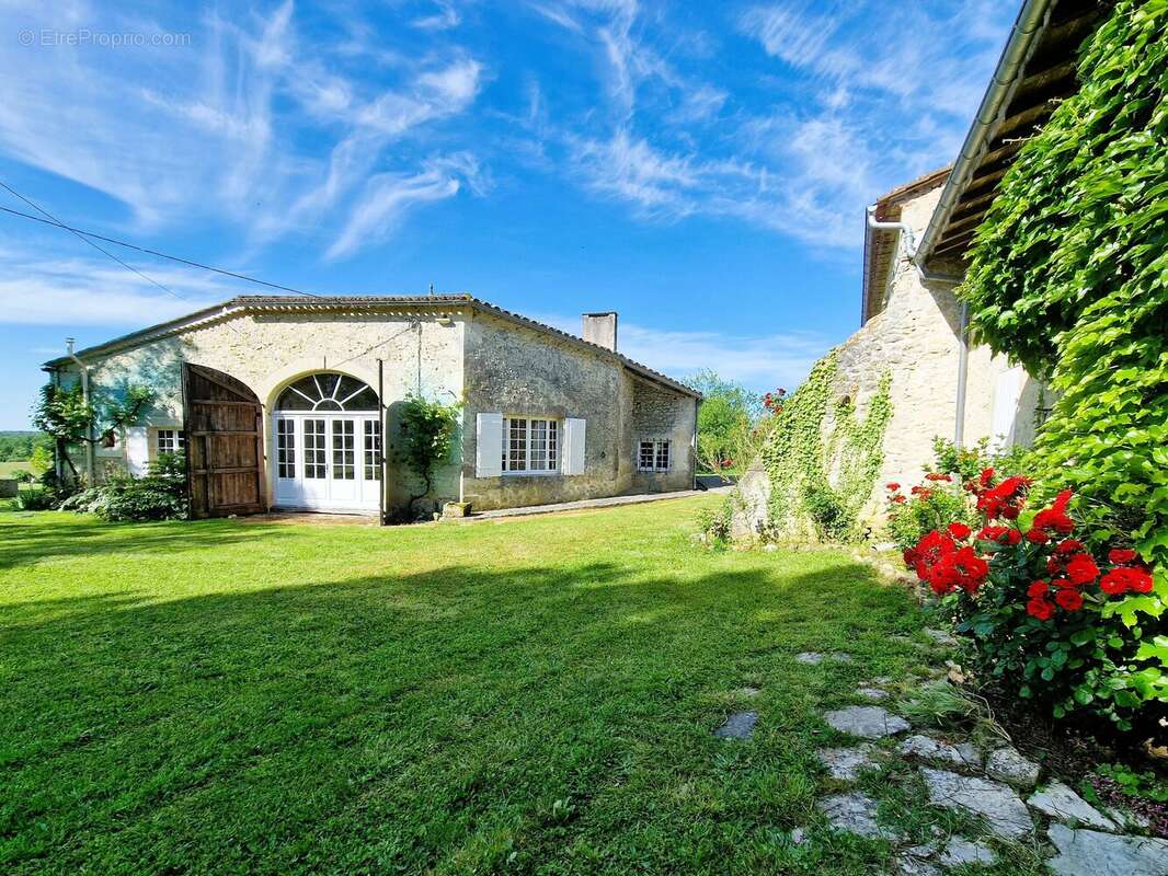 Maison à SAINT-EMILION