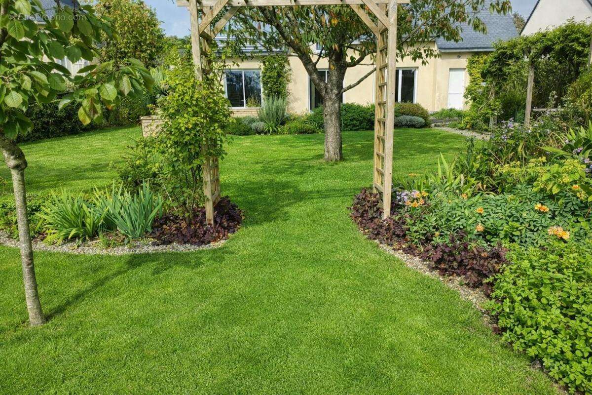 Maison à SAINT-JEAN-LE-THOMAS