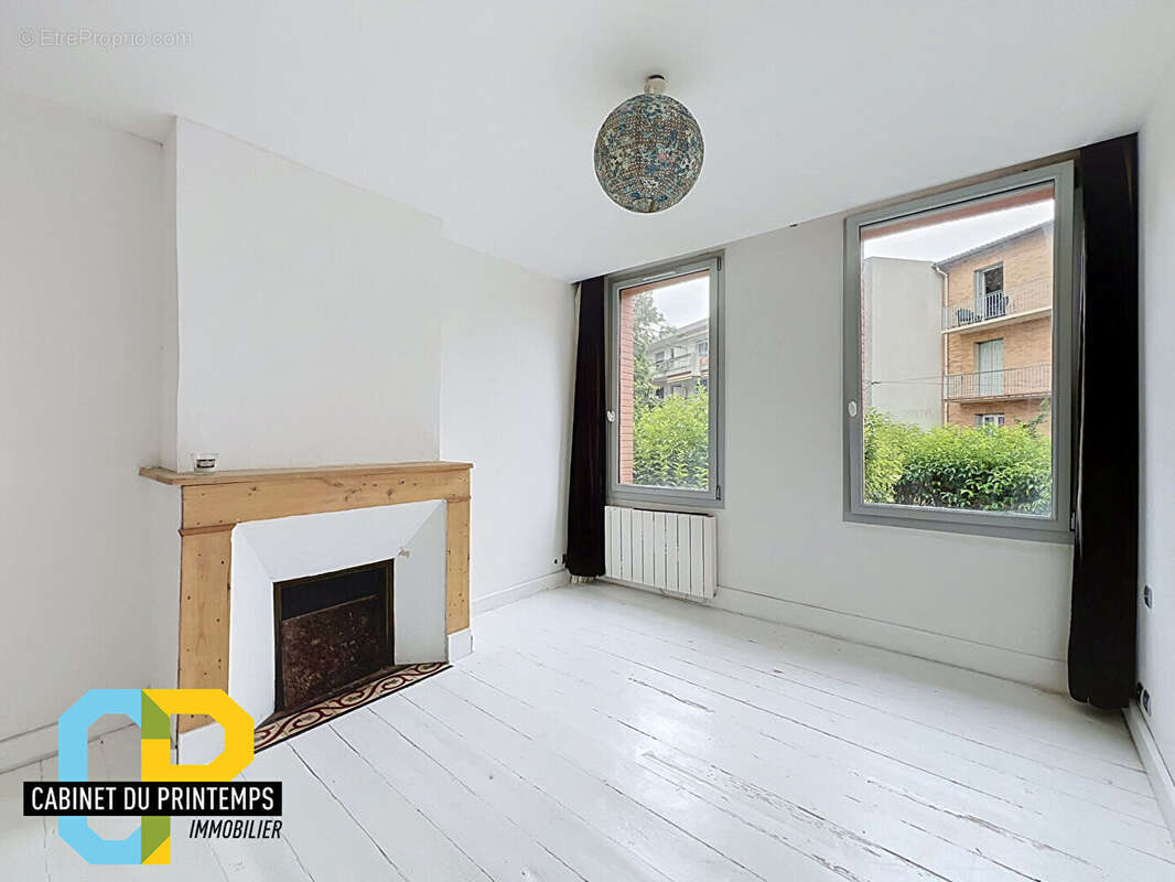 Rue des Chalets - Appartement trois pièces dans une petite copropriété - photo 4