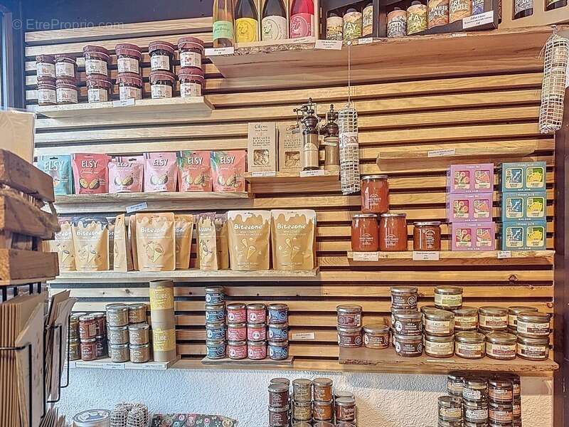 Commerce à LUCINGES