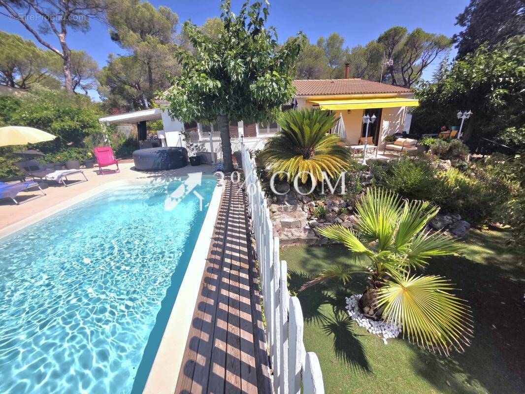 Maison à FREJUS