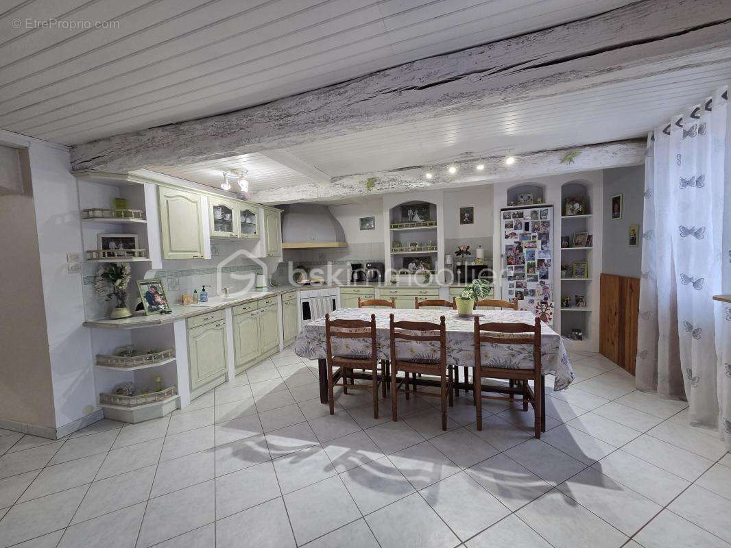 Maison à VILLEFAGNAN