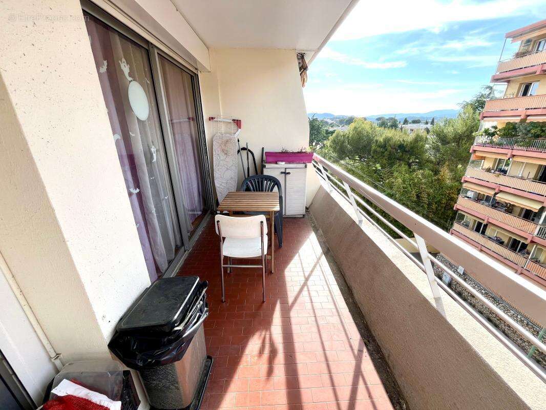 Appartement à LE CANNET