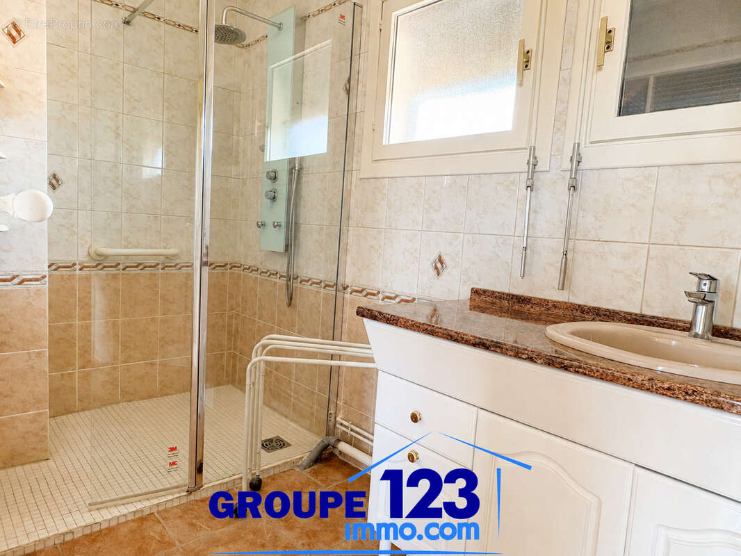Maison familiale à Auxerre - Quartier Saint-Julien / Saint-Amâtre - photo 10