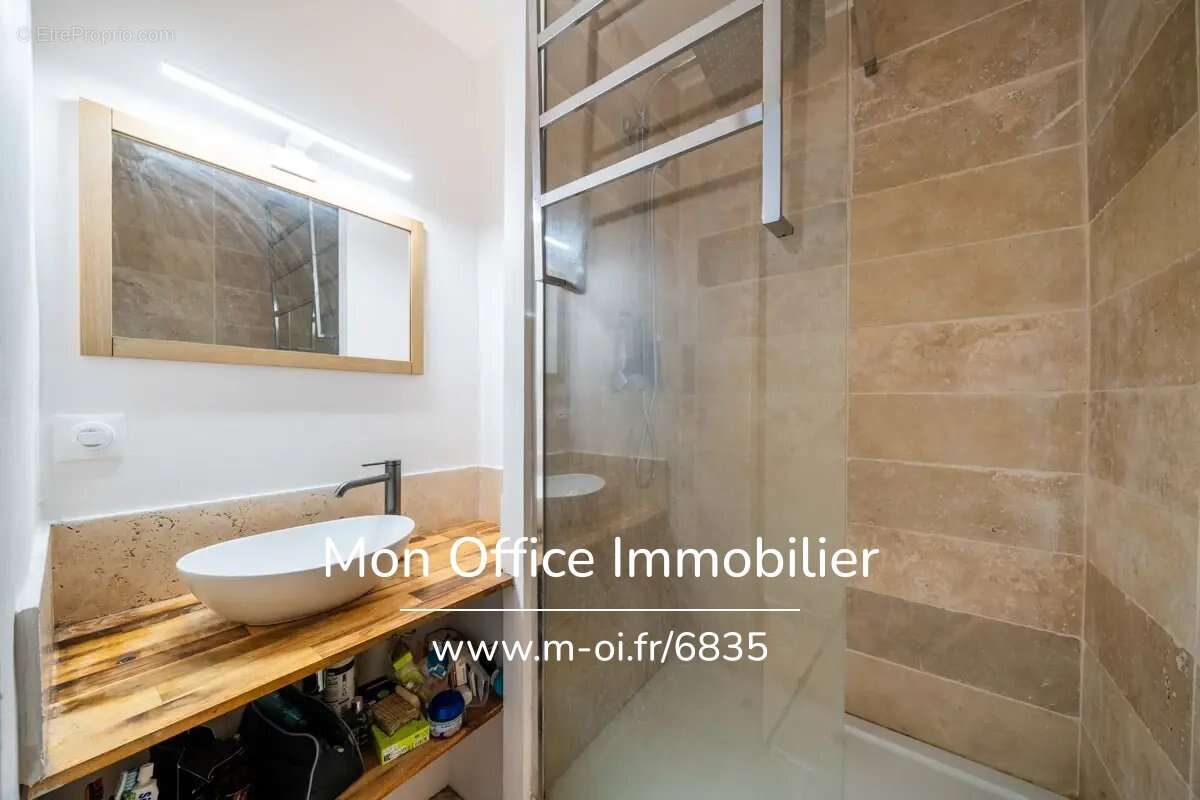 Appartement à MARSEILLE-2E