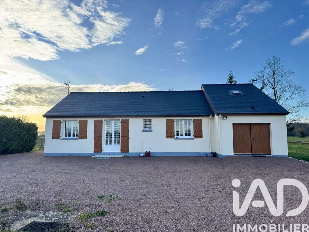 Photo 2 - Maison à SAVIGNE-SUR-LATHAN