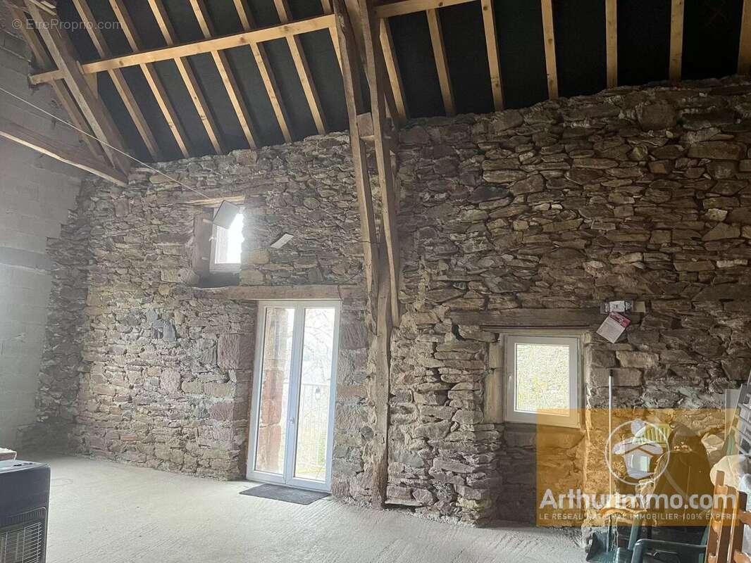 Maison à SAINT-PIERRE-DE-NOGARET