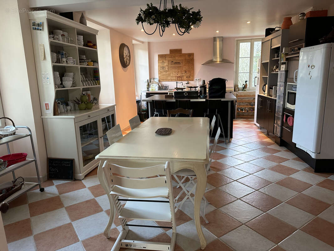 Maison à TONNAY-CHARENTE