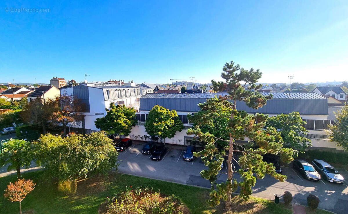 Appartement à HOUILLES