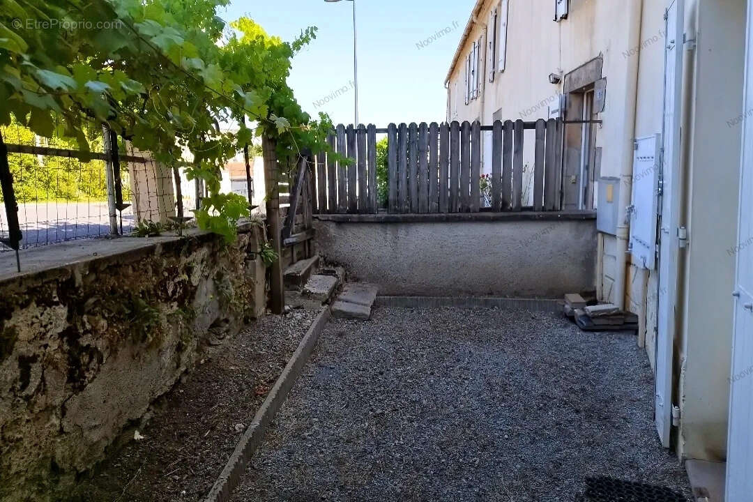 Appartement à LEGE