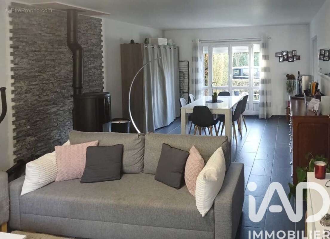 Photo 2 - Maison à CIRES-LES-MELLO