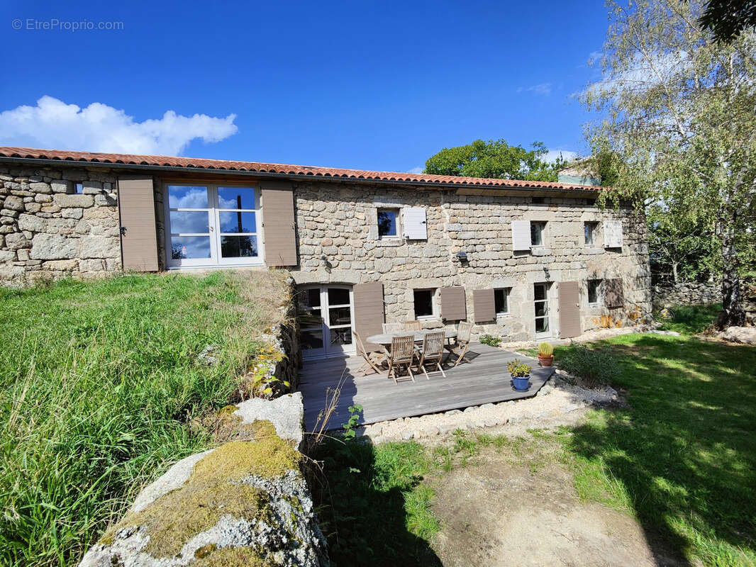 Maison à SAUGUES