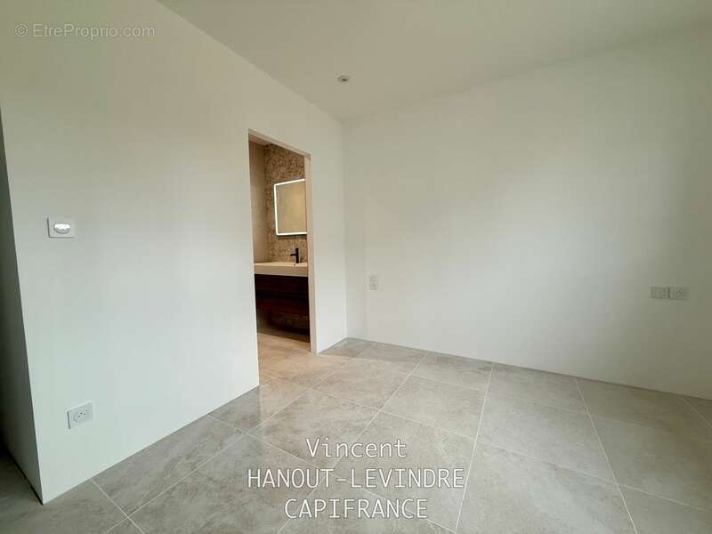 Maison à PELLOUAILLES-LES-VIGNES