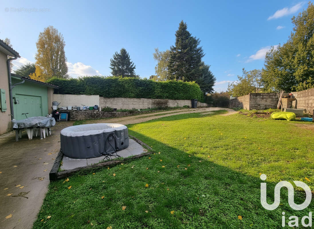 Photo 2 - Maison à CHARROUX