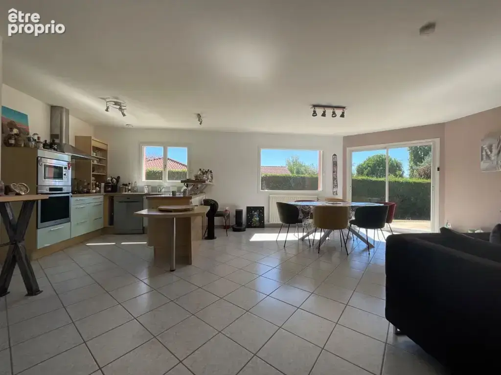 Maison récente plain-pied de 120 m2 à Saint Marcellin en Forez - photo 7