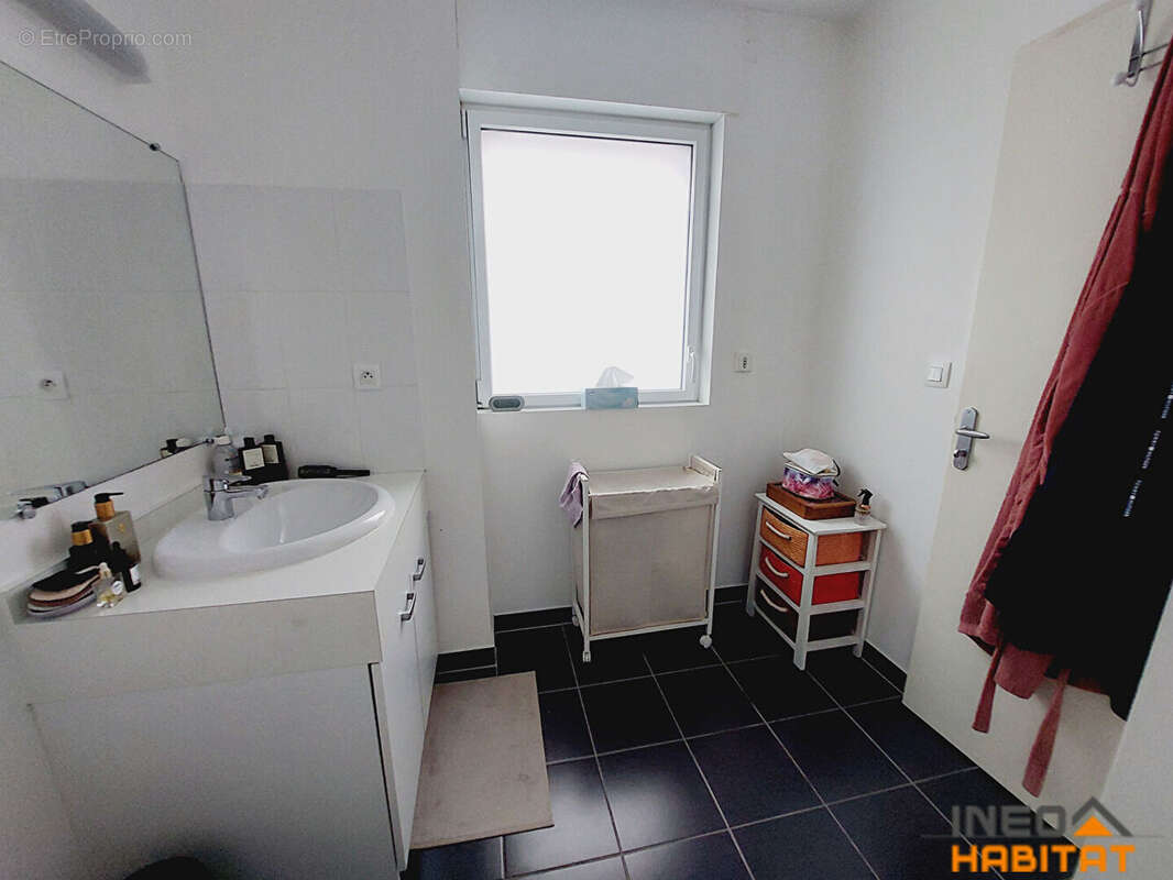 Appartement à MELESSE