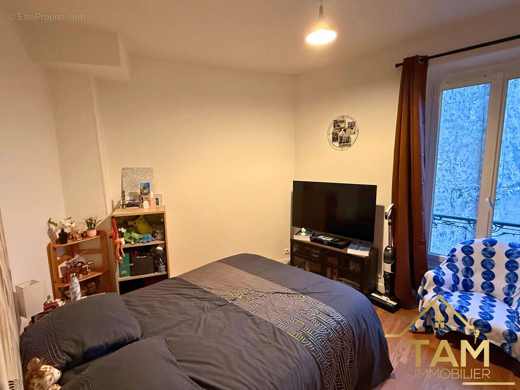 Appartement à SAINT-CYR-L'ECOLE