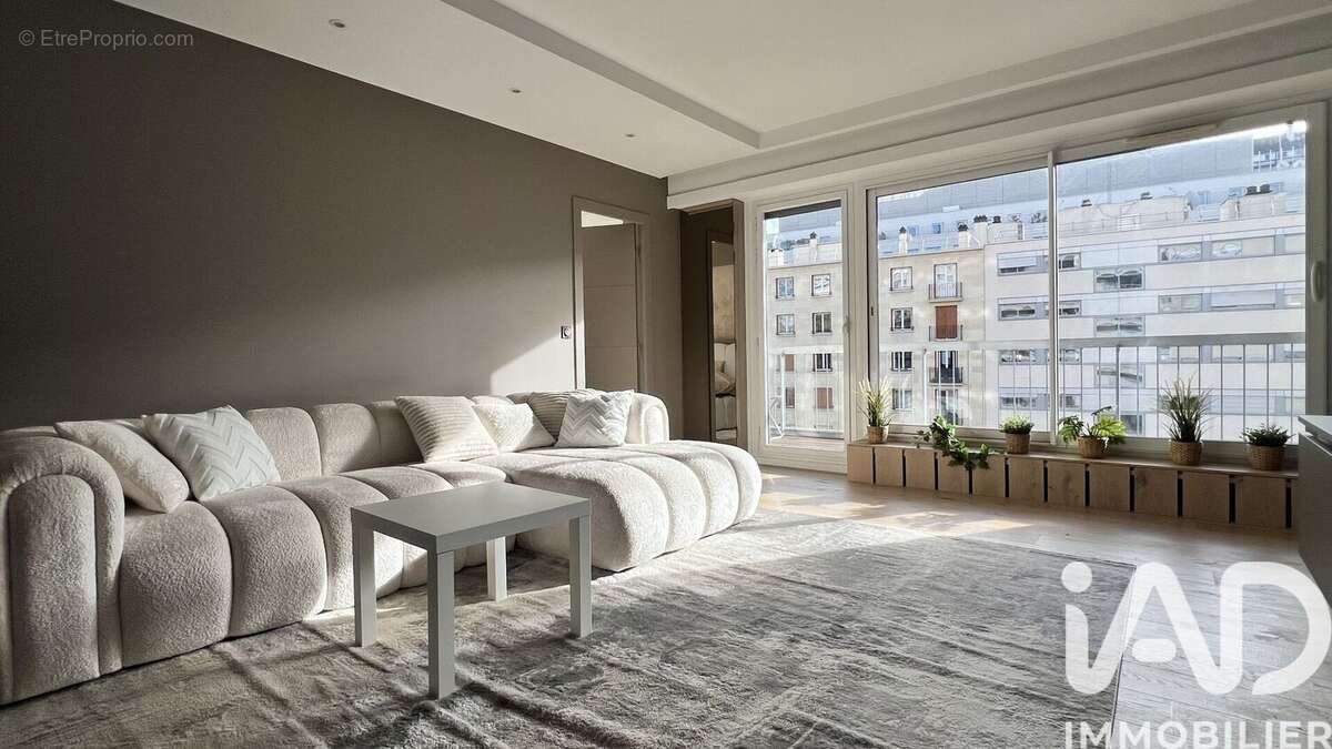 Photo 2 - Appartement à COURBEVOIE