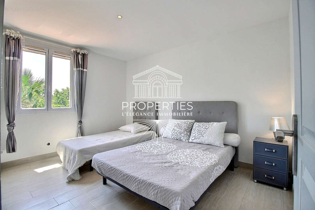 Bormes - maison 88m² + dépendance 20m² - 3 chambres - piscine - photo 8