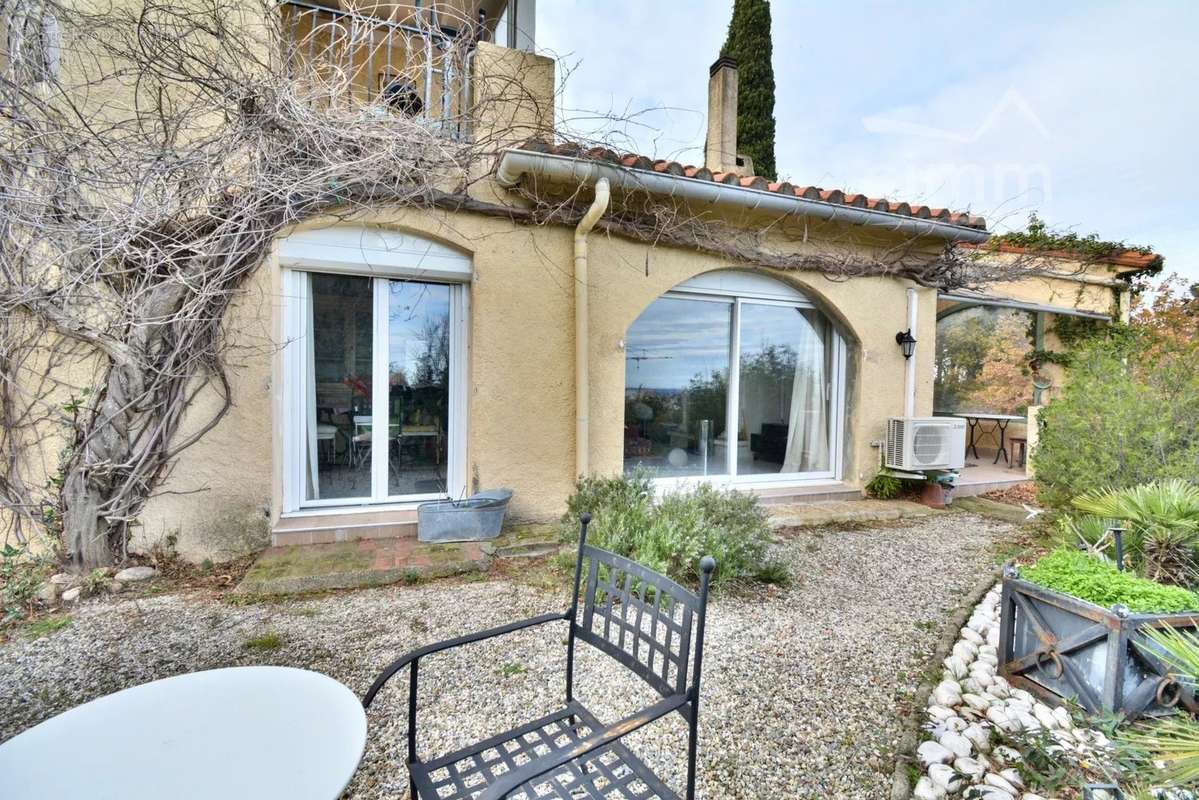 Maison à LAROQUE-DES-ALBERES