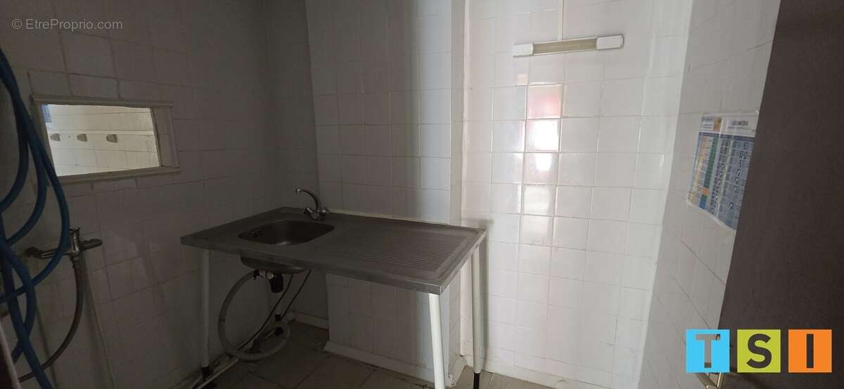 Commerce à GOUAUX-DE-LARBOUST