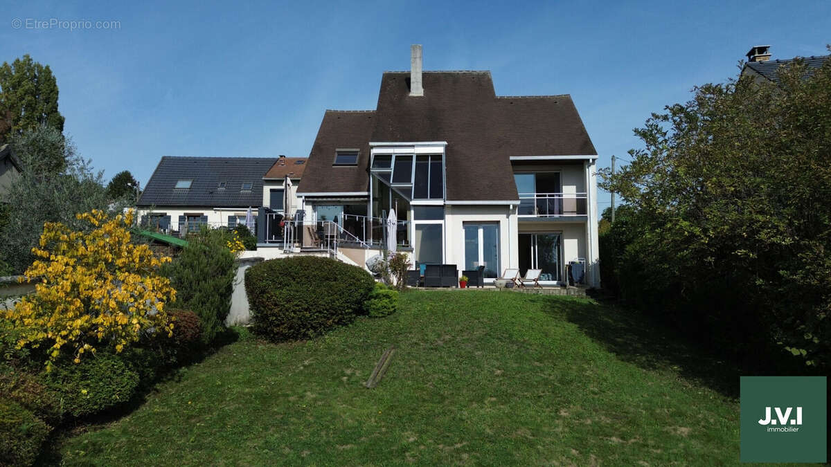 Maison à DEUIL-LA-BARRE