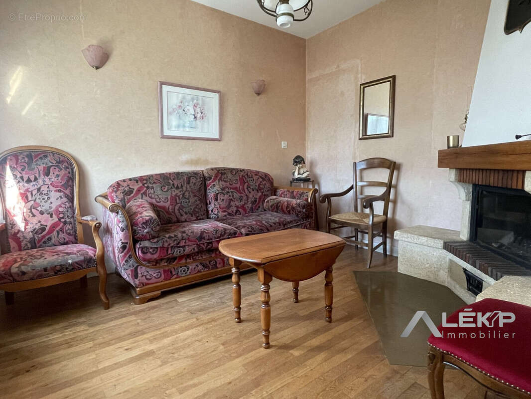 Maison à LES HERBIERS