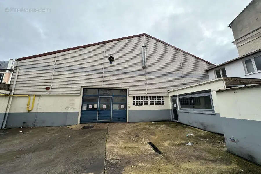 Commerce à ASNIERES-SUR-SEINE