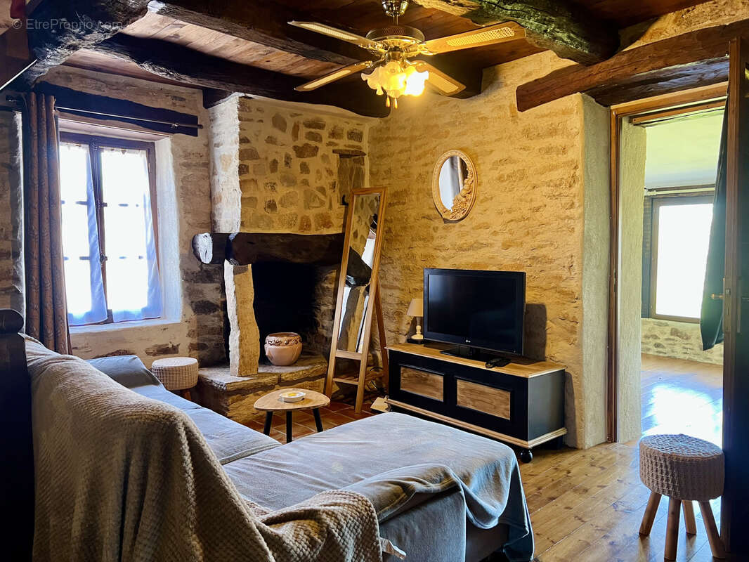 Maison à SALVAGNAC-CAJARC