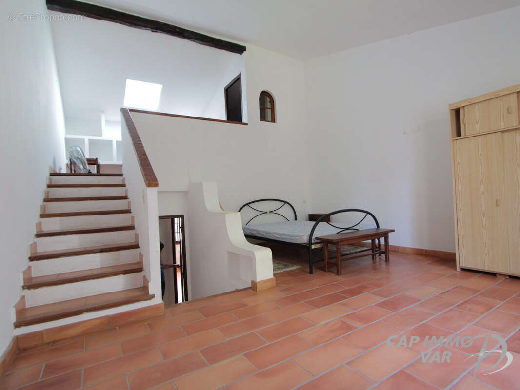 Maison à LE CASTELLET