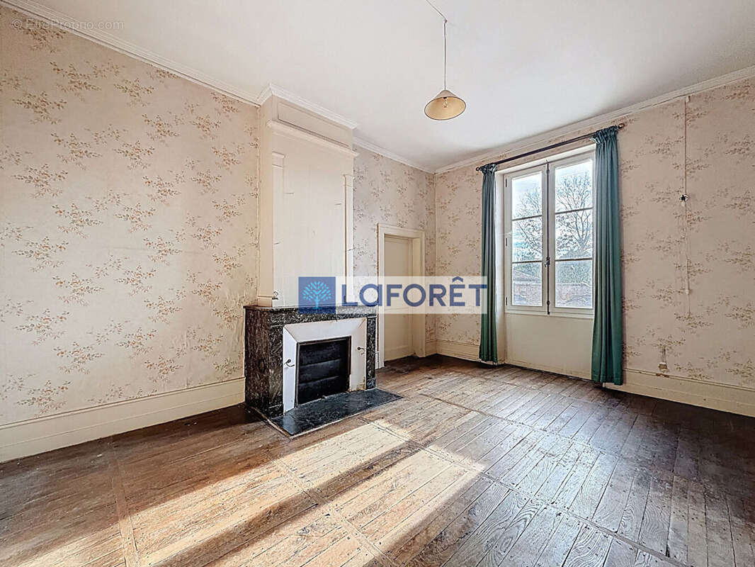 Maison à ECLARON-BRAUCOURT-SAINTE-LIVIERE