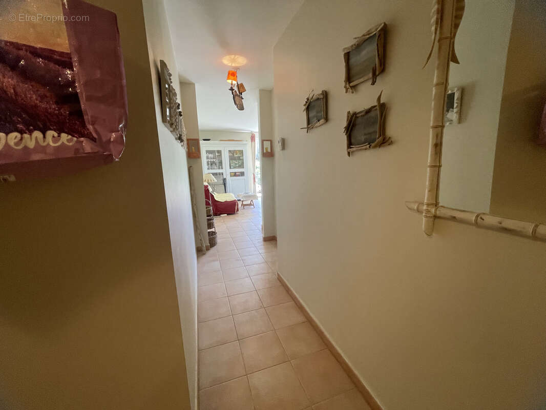 Appartement à LA CROIX-VALMER